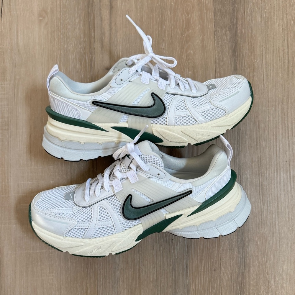 Nike V2K Run Shoes